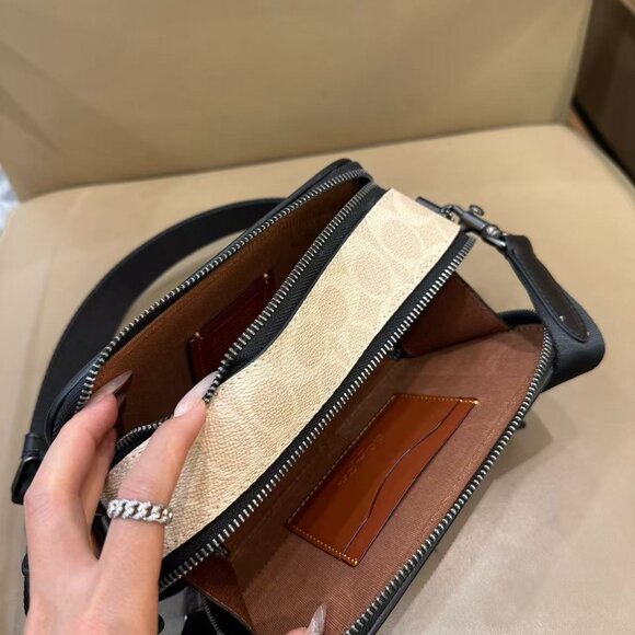 COACH Monogram Men's WYATT Crossbody Camera Bag, size 19.5 × 11.5 × 6.5cm - Picture 9 of 9